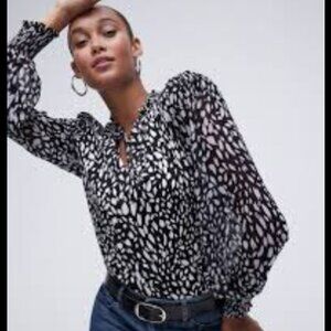 White House Black Market Tunic